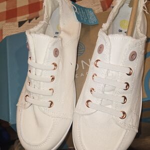 Vionic Women's White Sneakers with Pink Accents